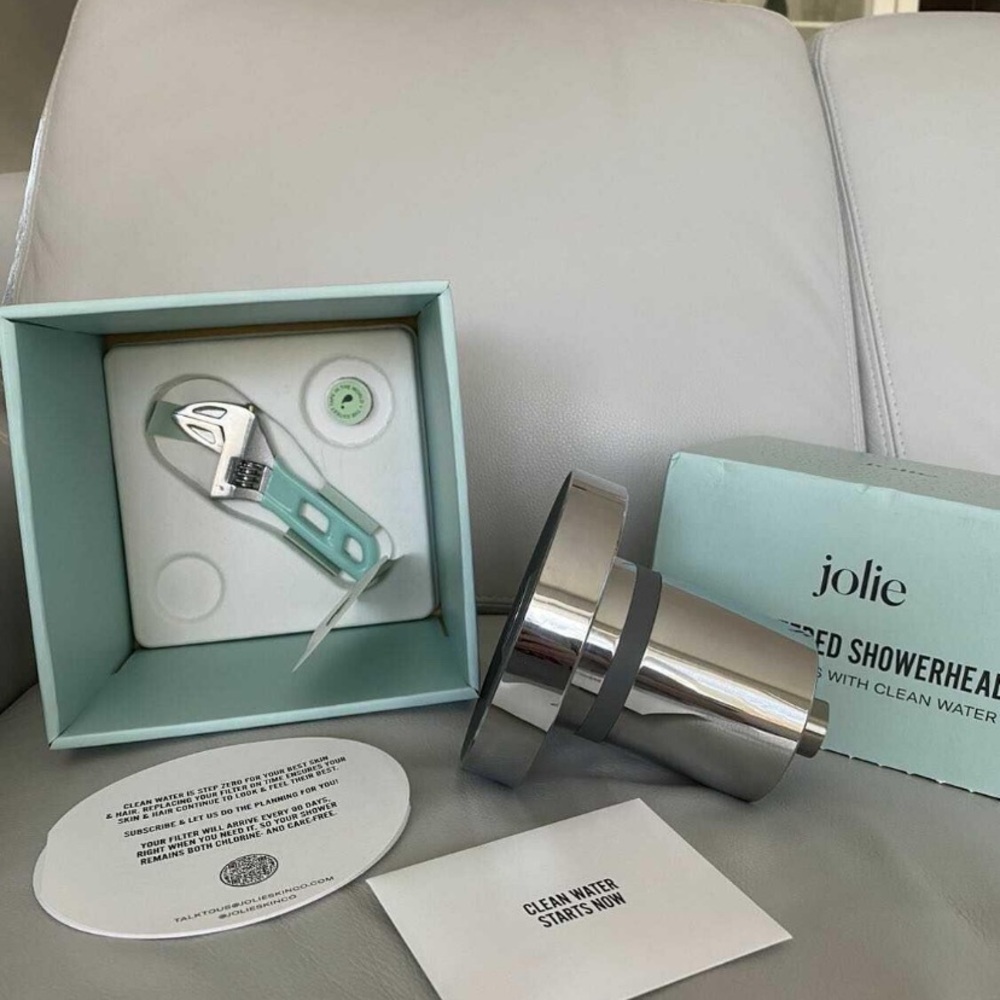 Jolie Silver Filtered Showerhead